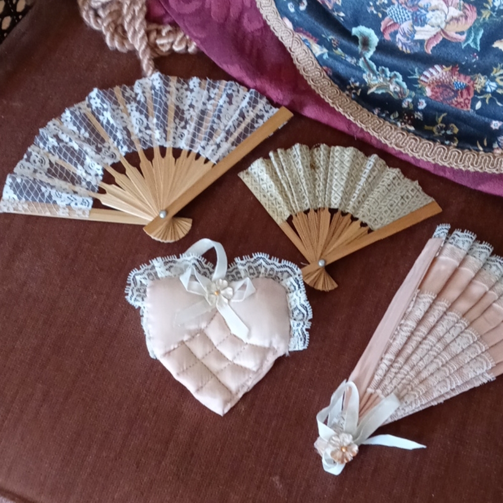 Vintage set of 3 fans and quilted heart